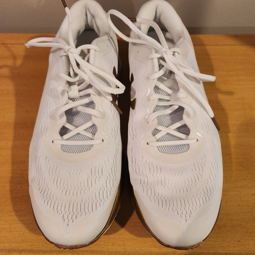 Under Armour Tennis Shoes size 8.5